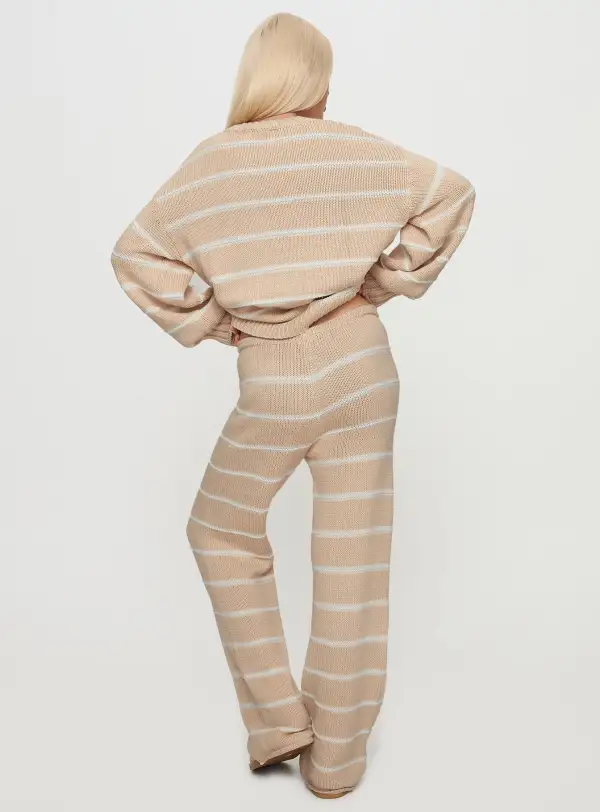 Read Your Knit Pants