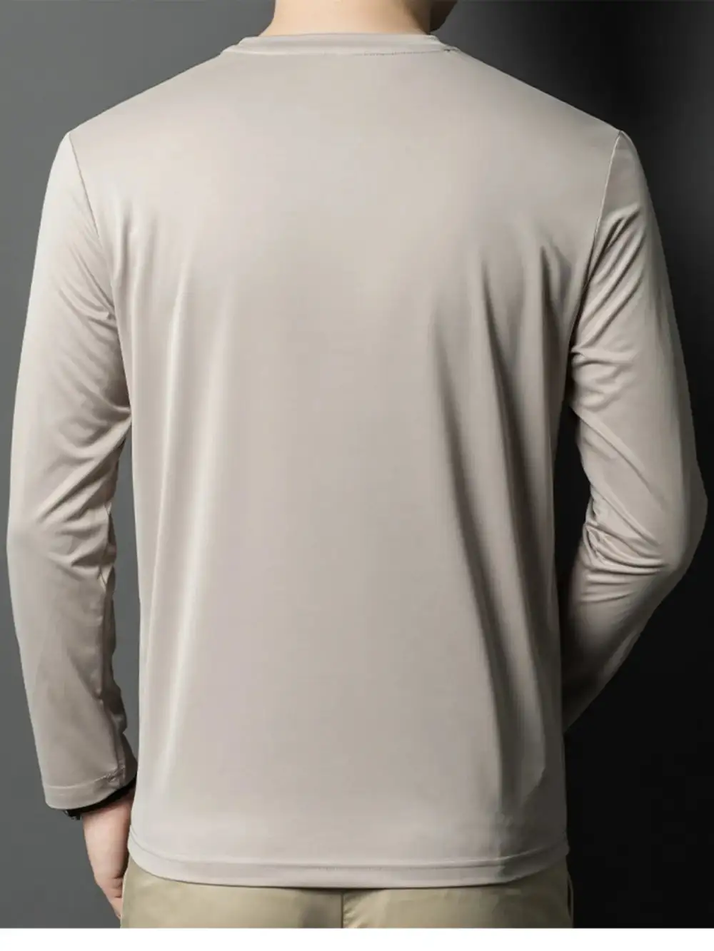 Round-Neck Long-Sleeve T-Shirt