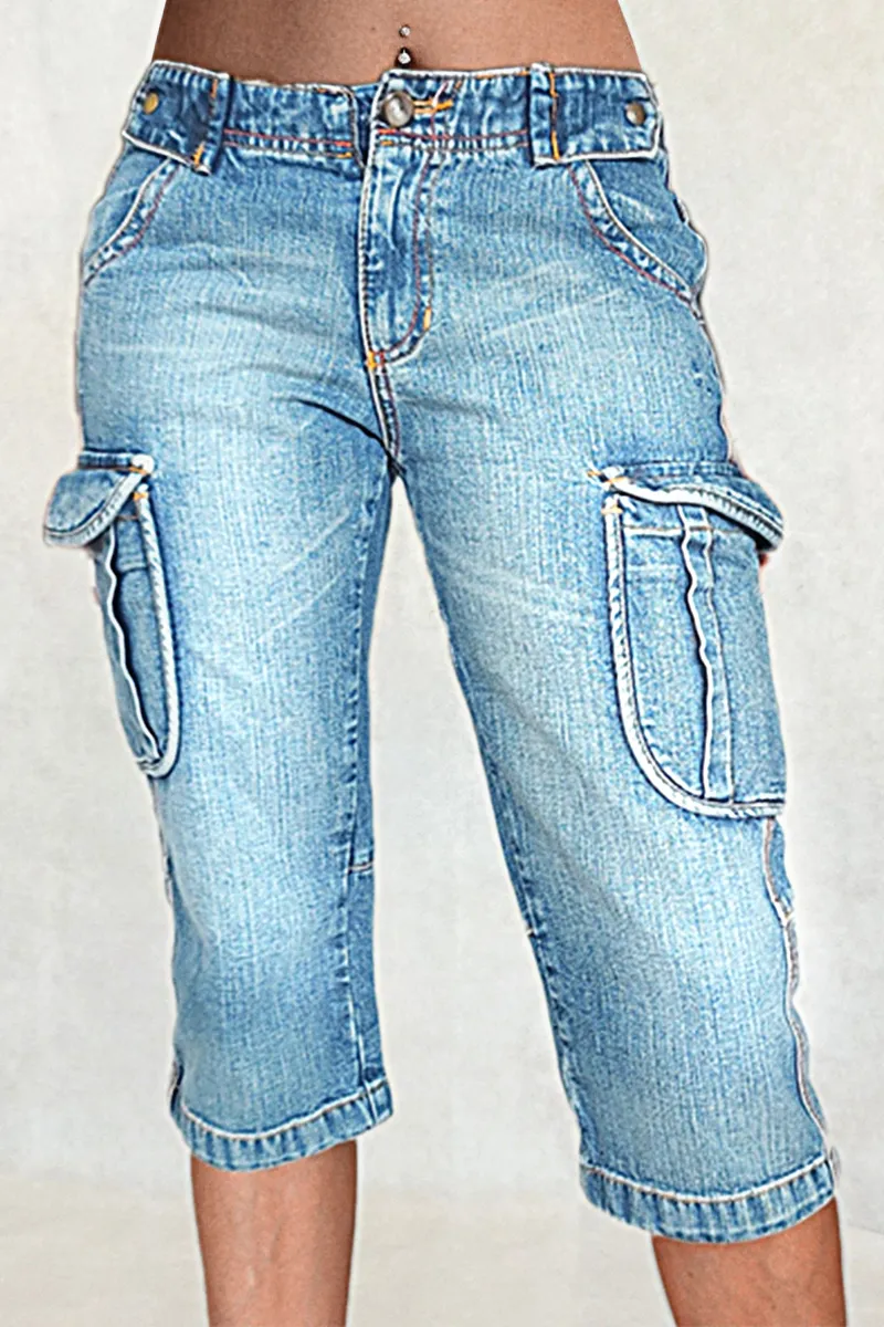 Flap Pocket Low Rise Capri Jeans