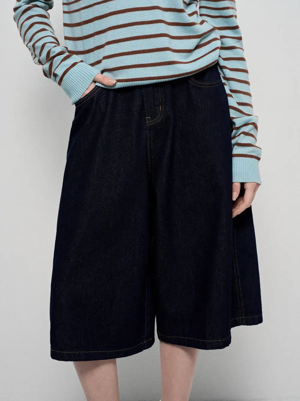 Cropped Denim Pants