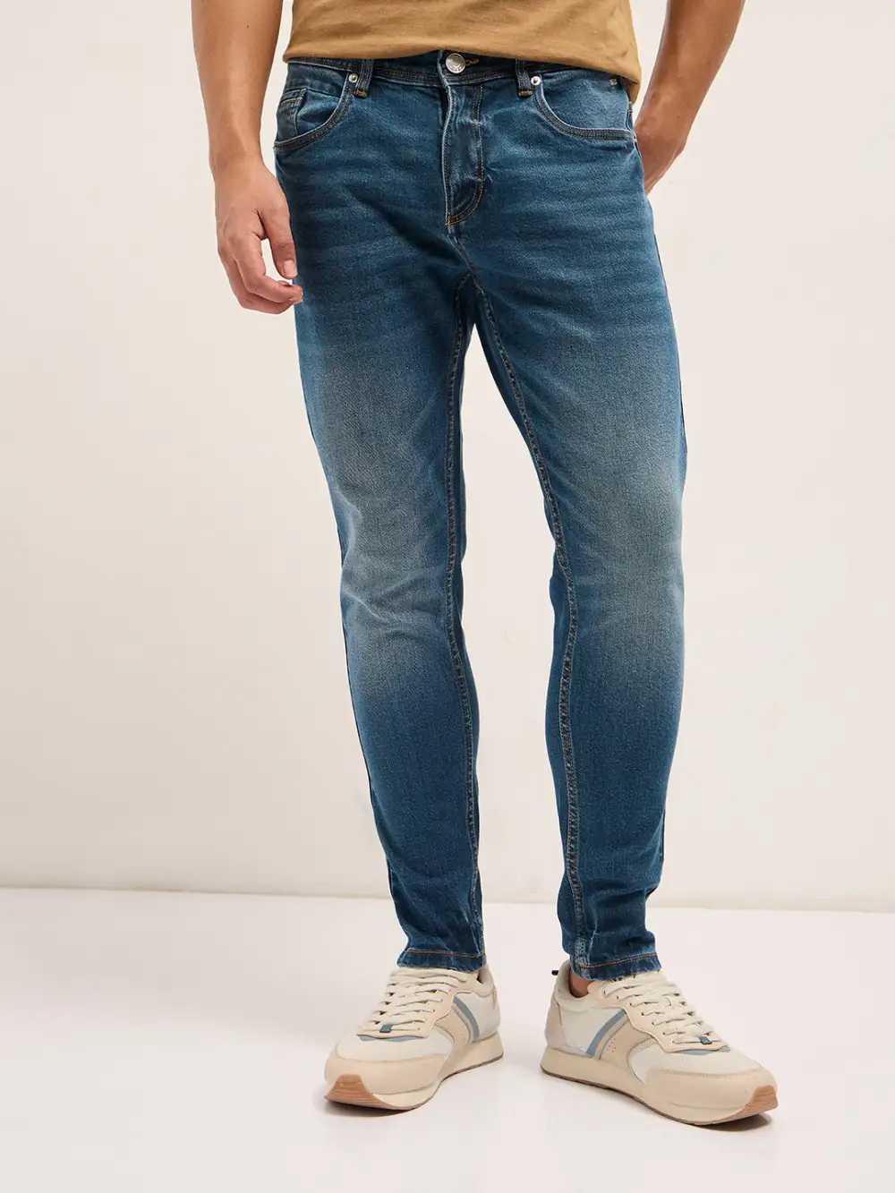Coastal Silhouette Stretch Pocket Lightweight Jeans
