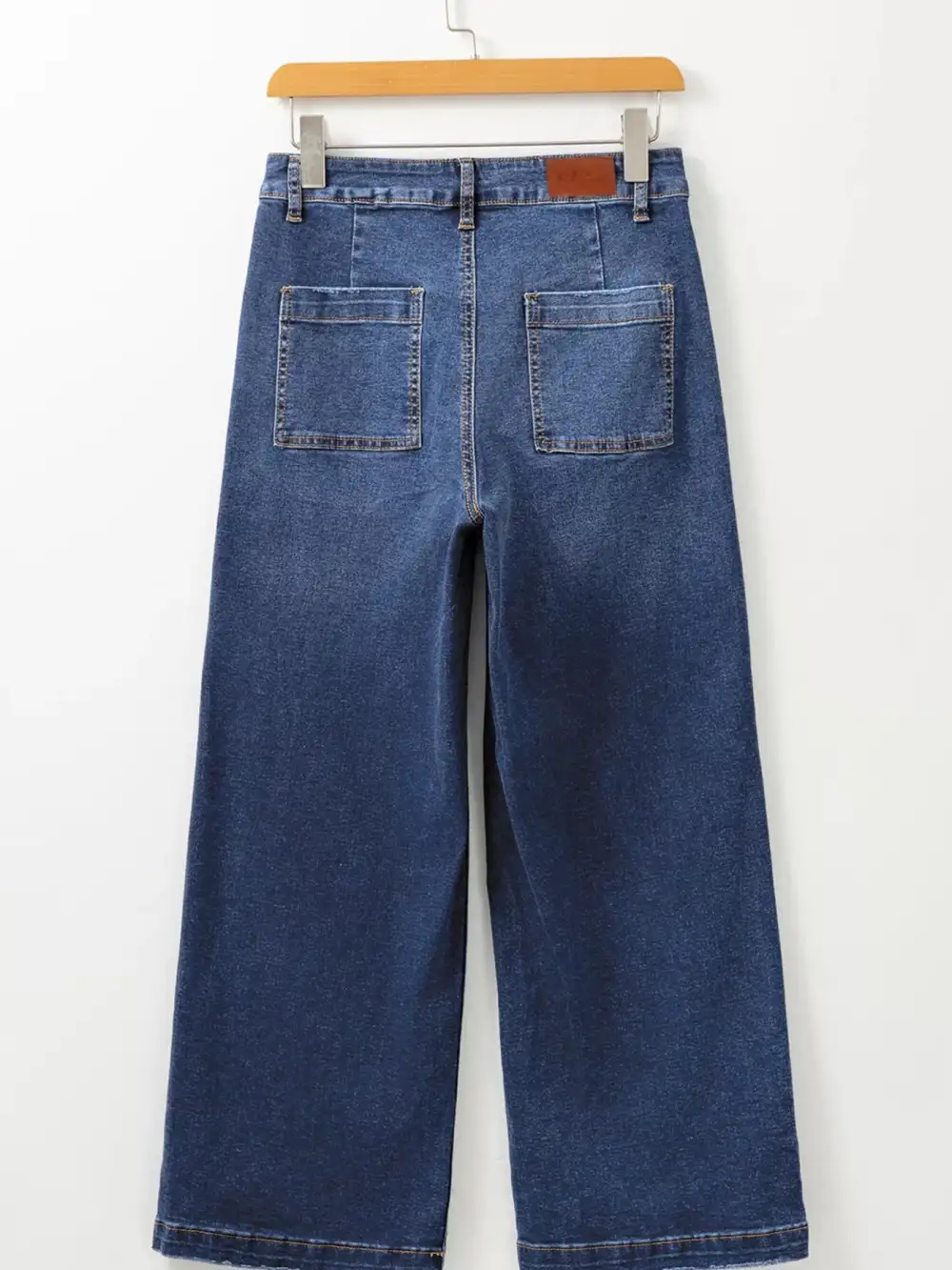 Balanced Pocketed Denim Jeans