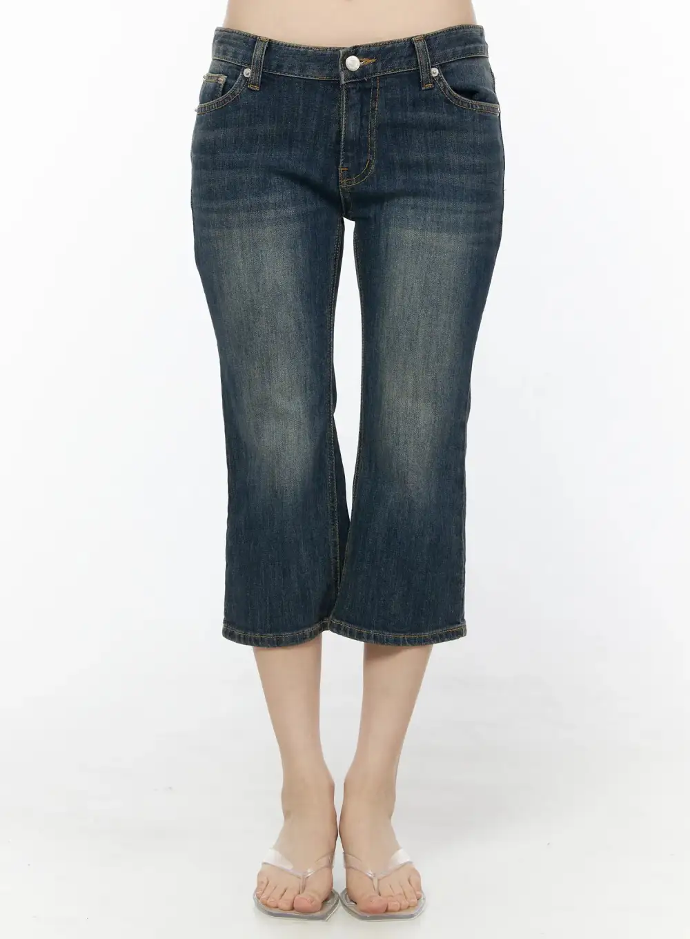 Straight-Fit Capri Jeans