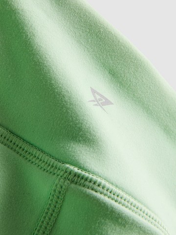 Active Yoga Shorts detail 3