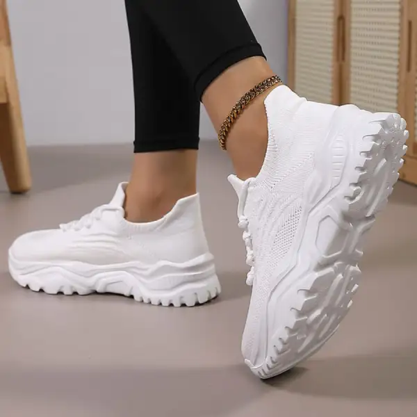 Round Toe Platform Athletic Shoes