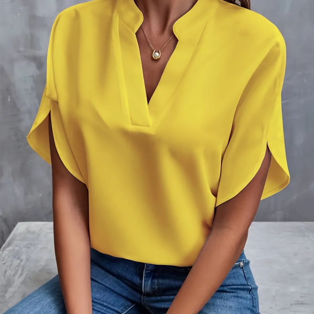 Relaxed Minimal Blouse