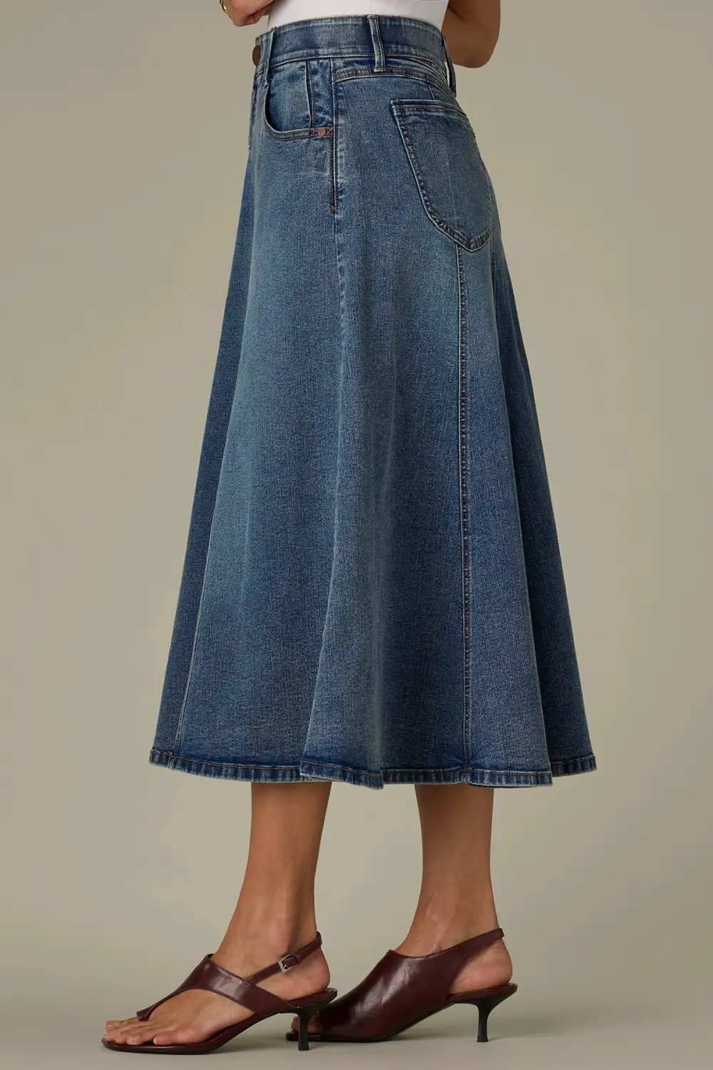 Double V-yoke A-line Midi Skirt Front Seams