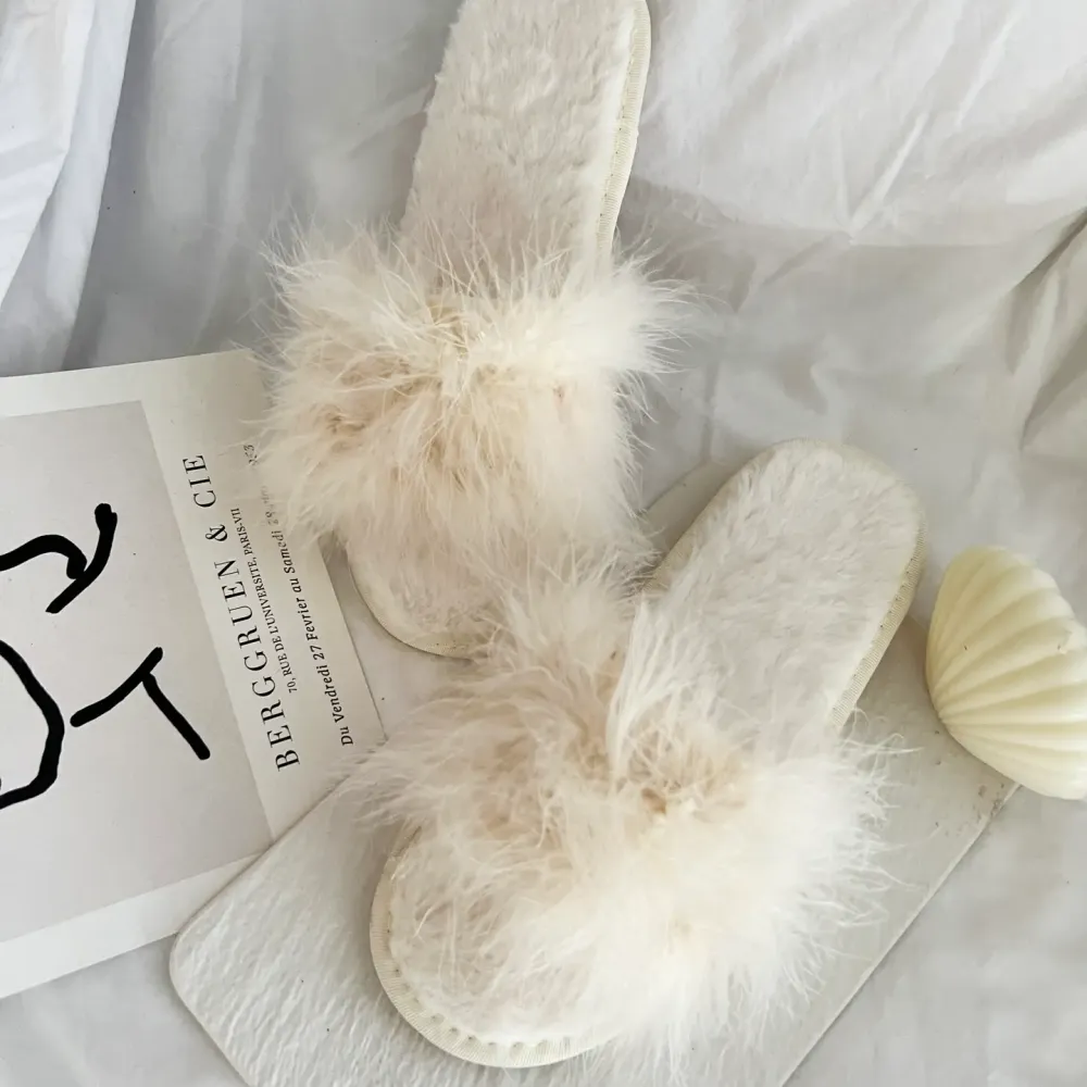Feather Trim Women's Casual Slippers