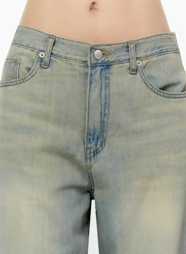 Washed Baggy Jeans