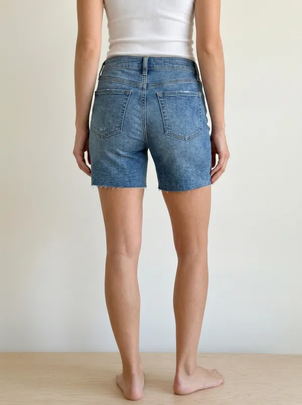 Women's Modern Casual Summer High-Waisted Raw Hem Loose Denim Shorts