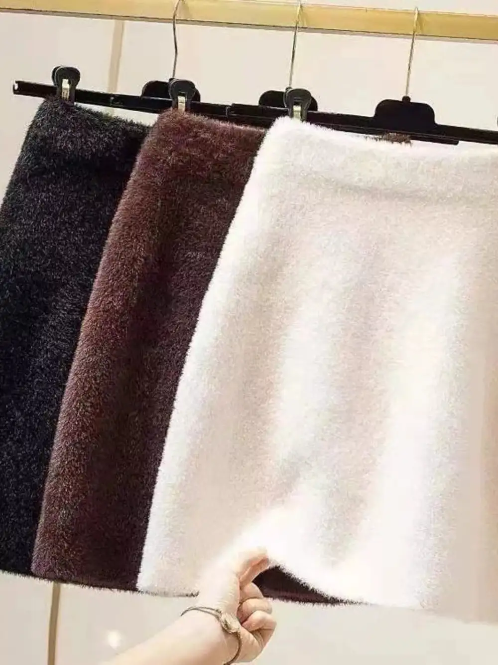 Natural Knit Plush Skirt