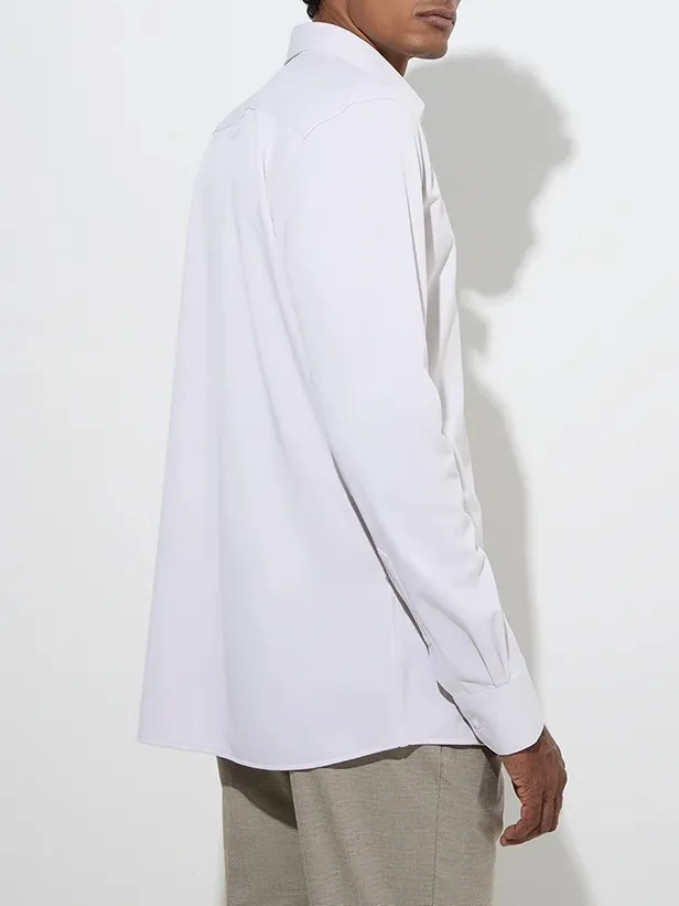 Man's Formals Off-White Solid Skinny Shirt