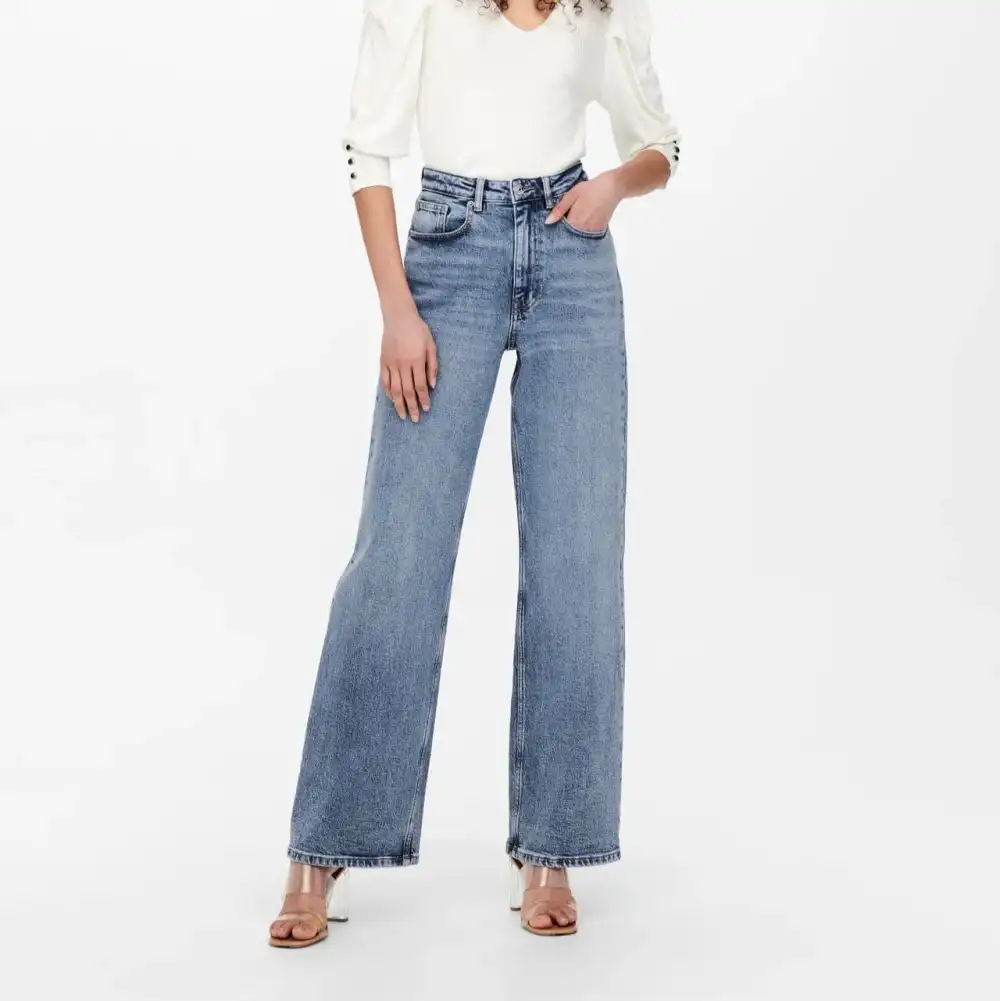 Refined Wide-Leg High-Waist Women's Jeans