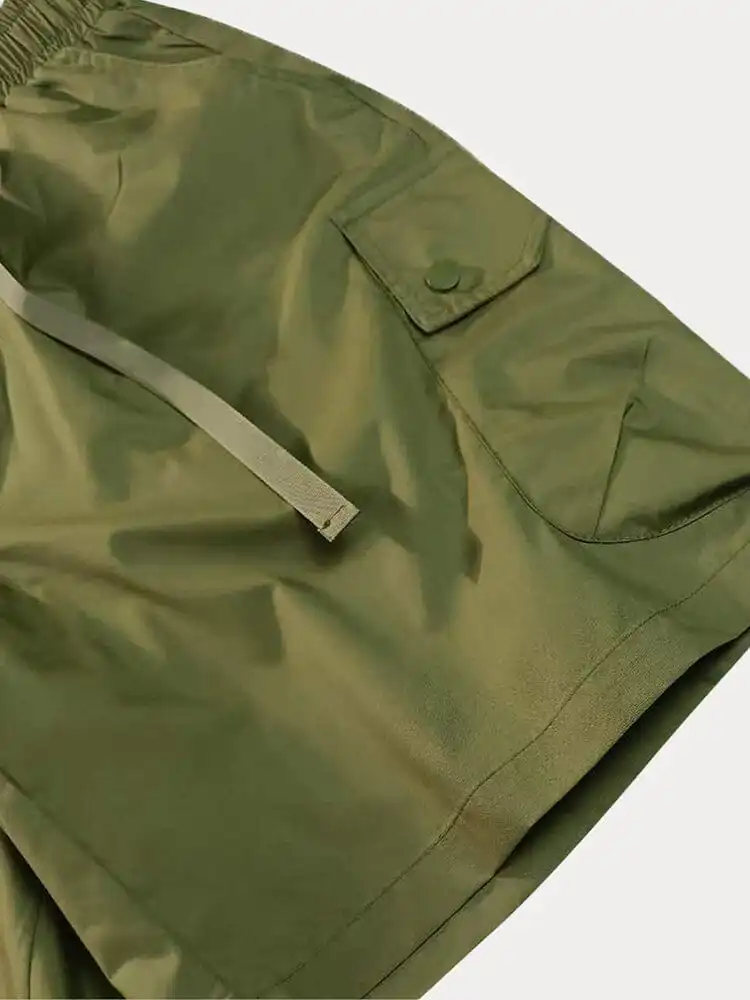 Relaxed Cargo Pocket Shorts