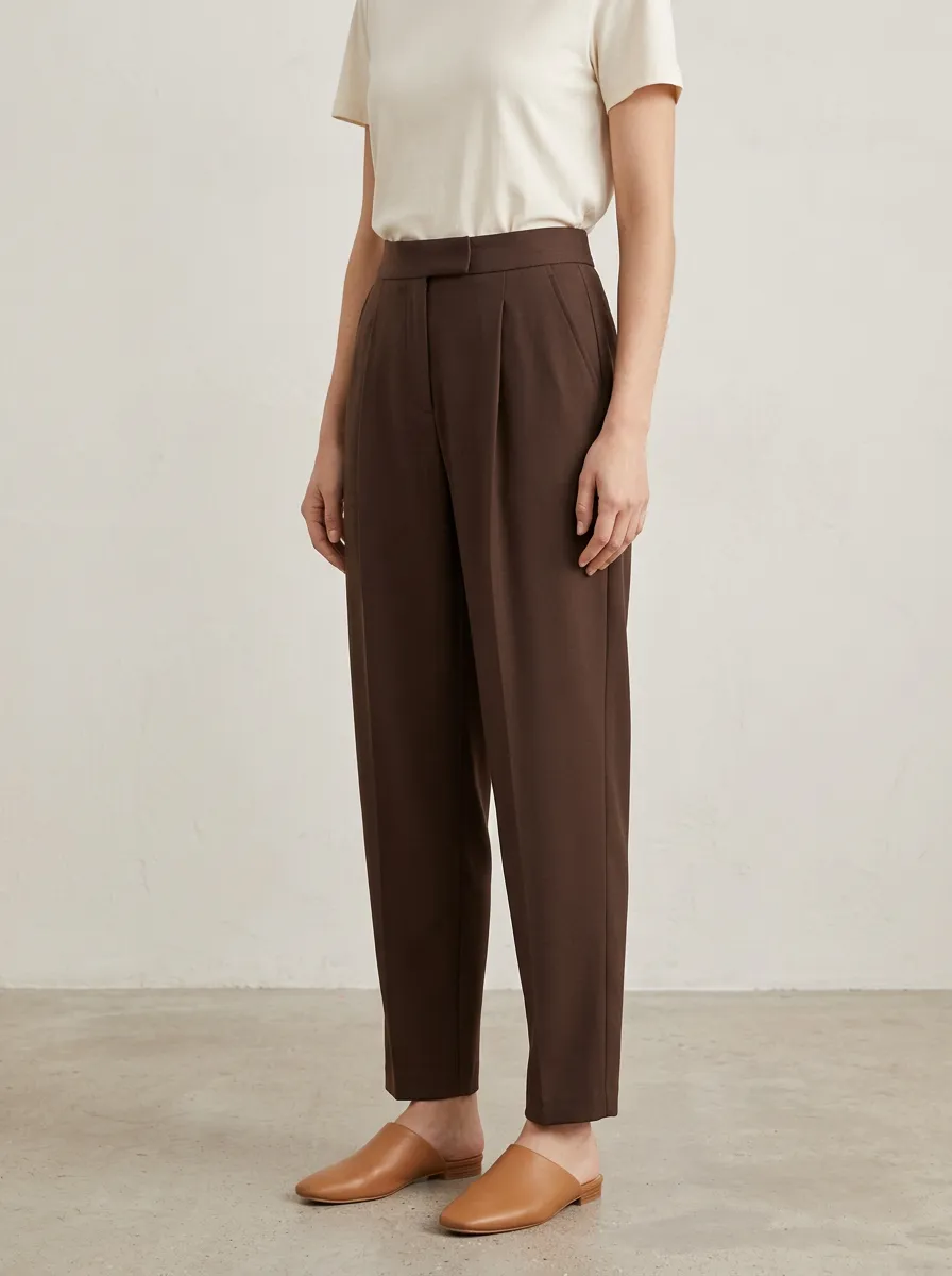 Women's Minimalist Pleated Tapered Trousers