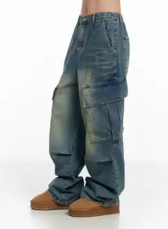 Washed Wide-Leg Cargo Jeans