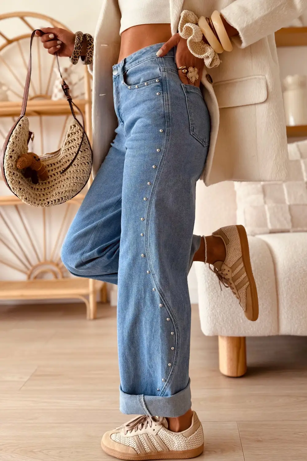 Women's Ankle Length Jeans With Side Seam Rivet Detail