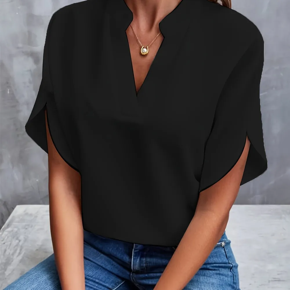 Relaxed Minimal Blouse