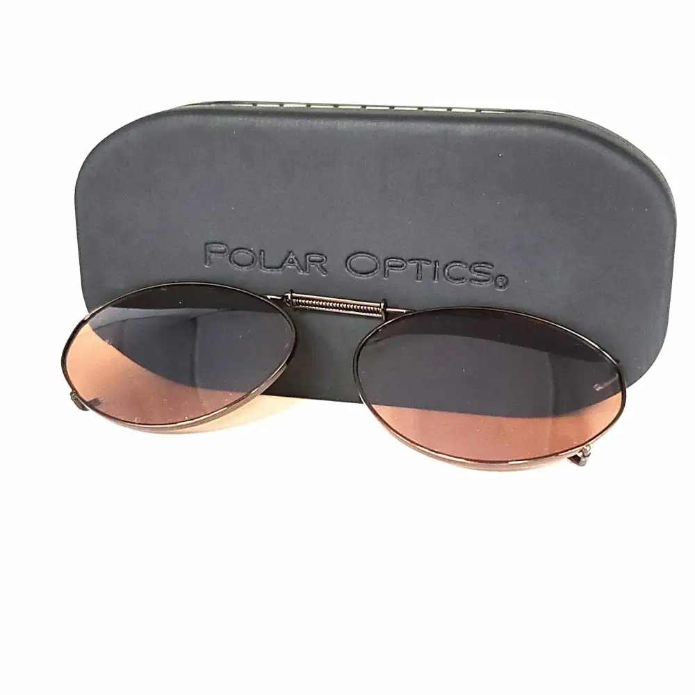 54mm Oval Polarized Clip-On Sunglasses