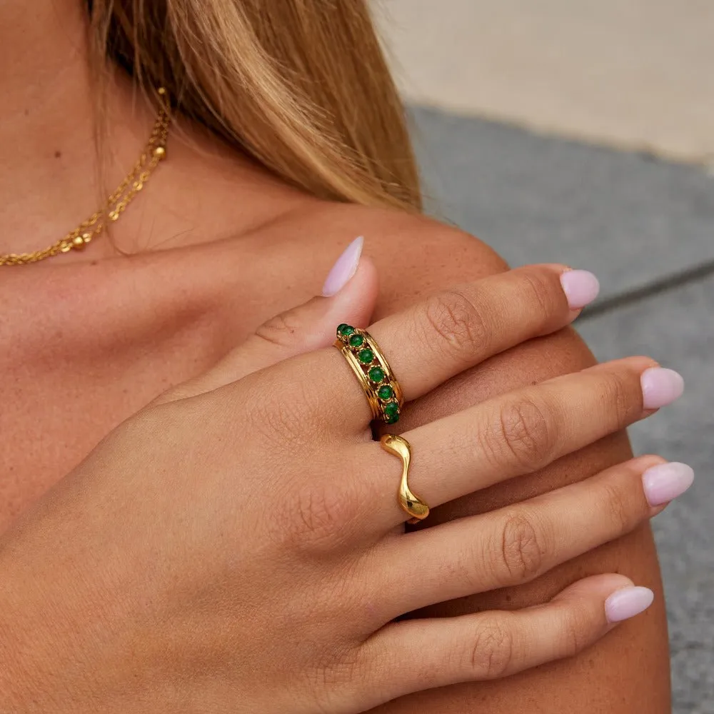 Classic Piece Ring