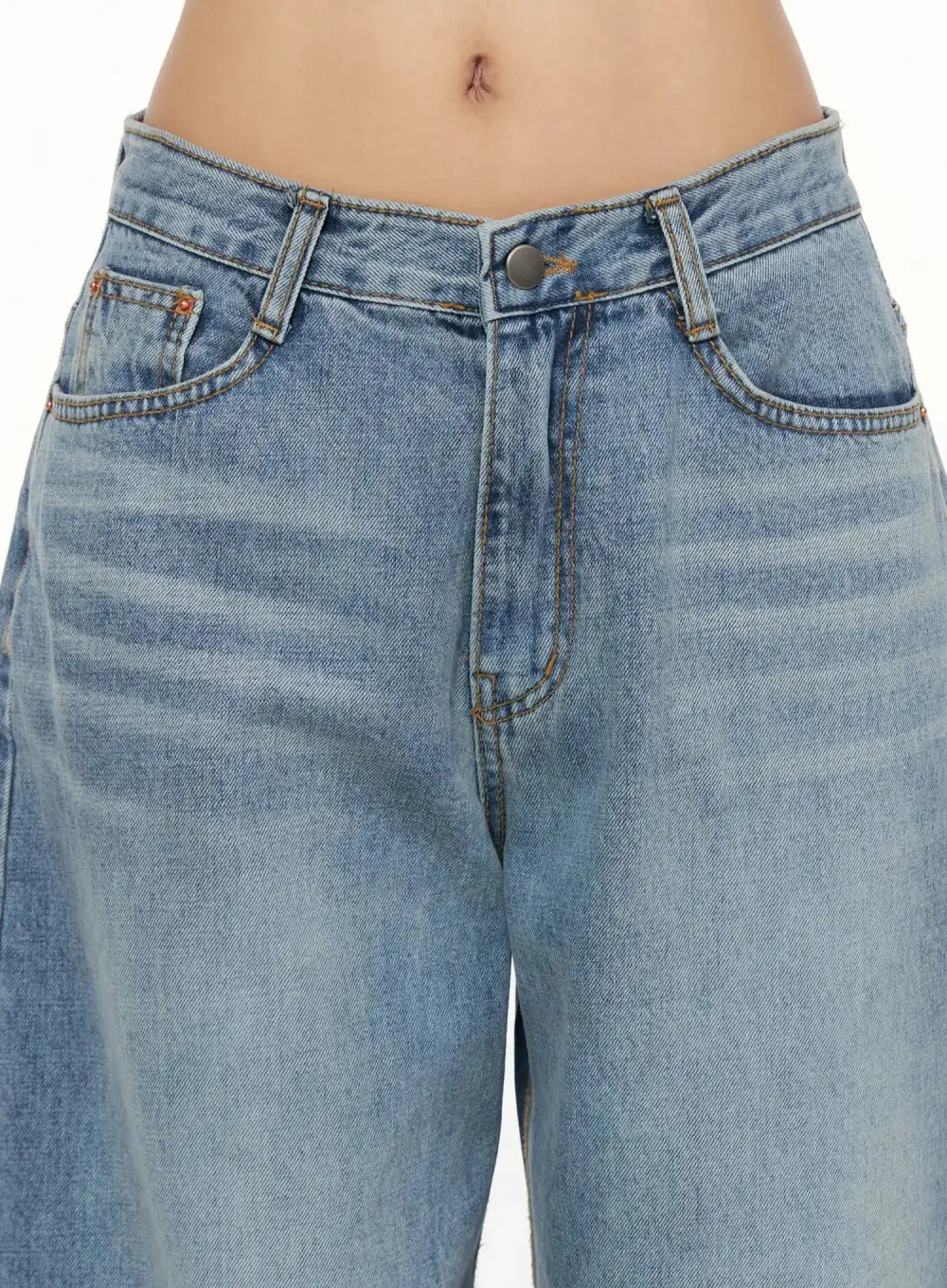 Wide-Fit Stitch-Detail Baggy Jeans
