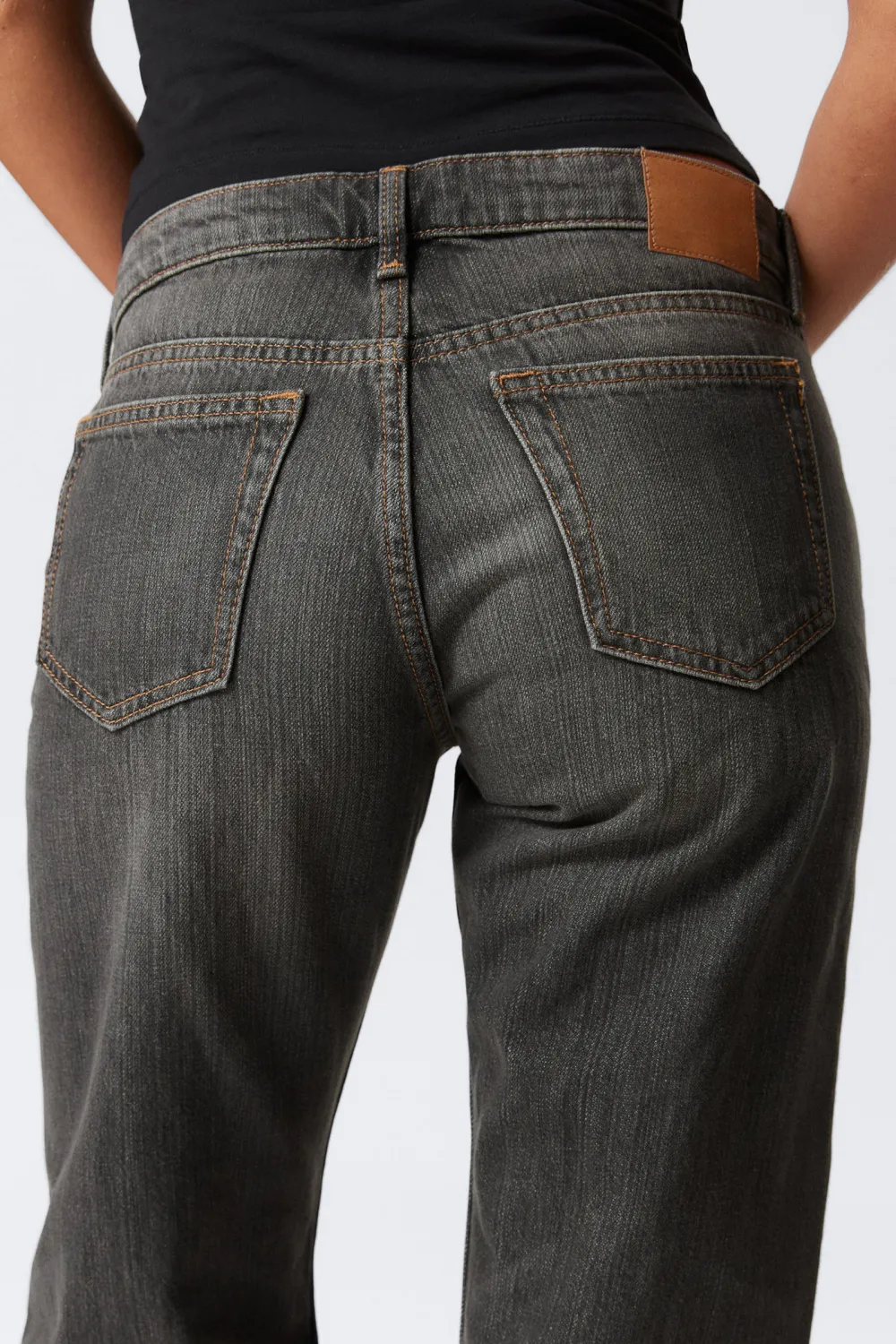 Straight Leg Jeans With Pockets