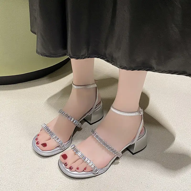 Light Base Sandals