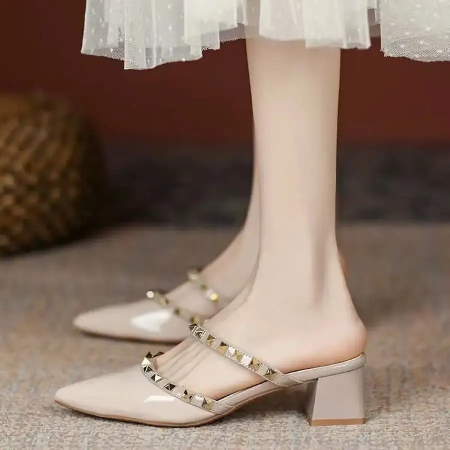 Relaxed Point Toe Block Heels Sandals