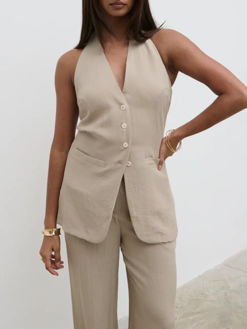 Sleeveless Halterneck Waistcoat