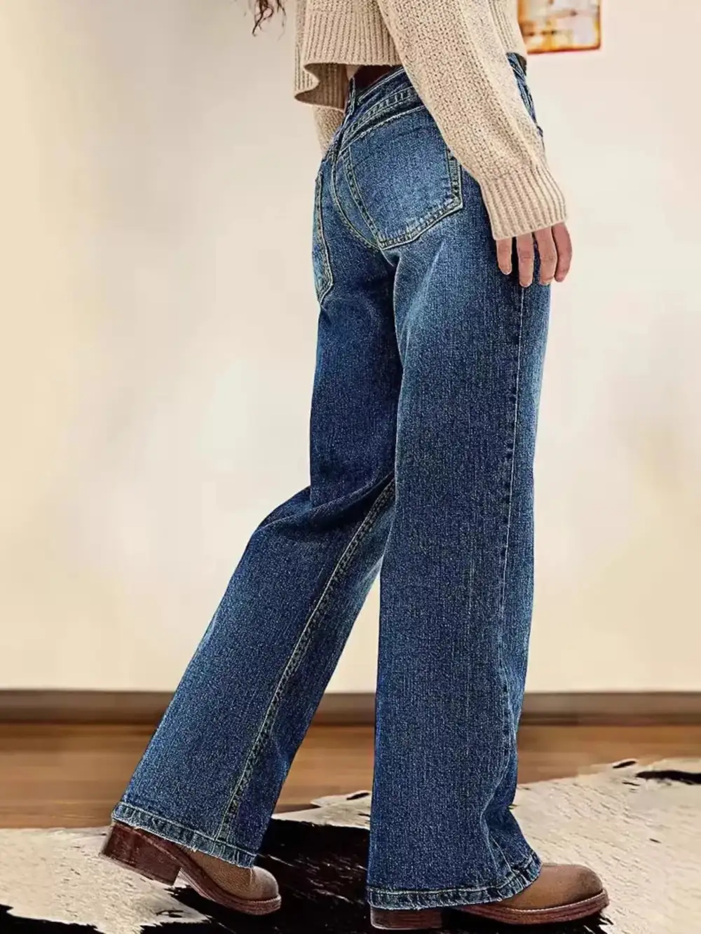 Refined Vintage-Wash Pocketed Stretch Straight Leg Jeans
