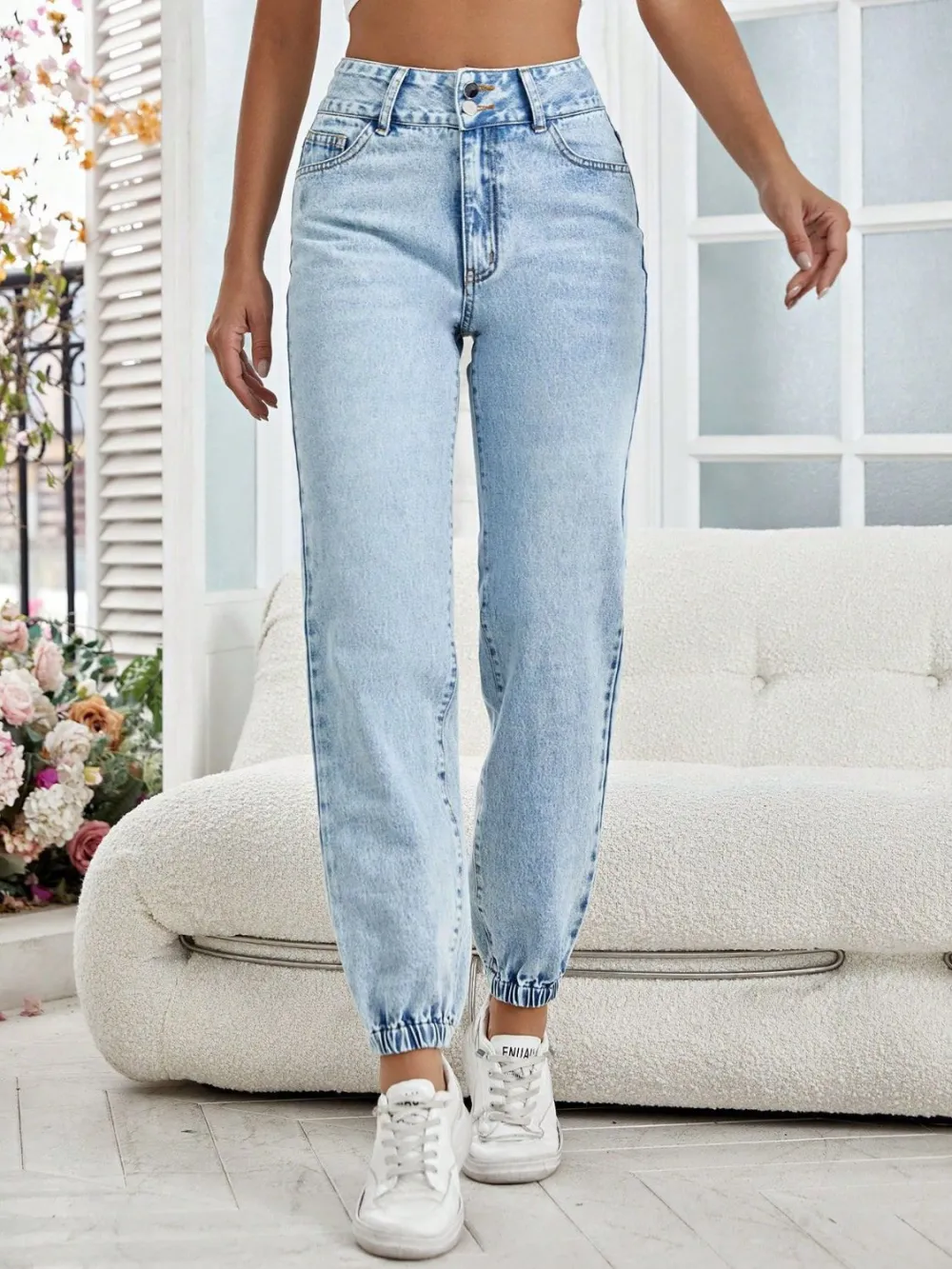 Ruched Buttoned Denim Jeans