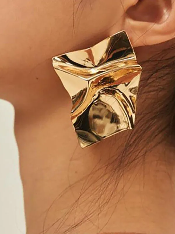 Balanced Vintage-Inspired Drop Earrings