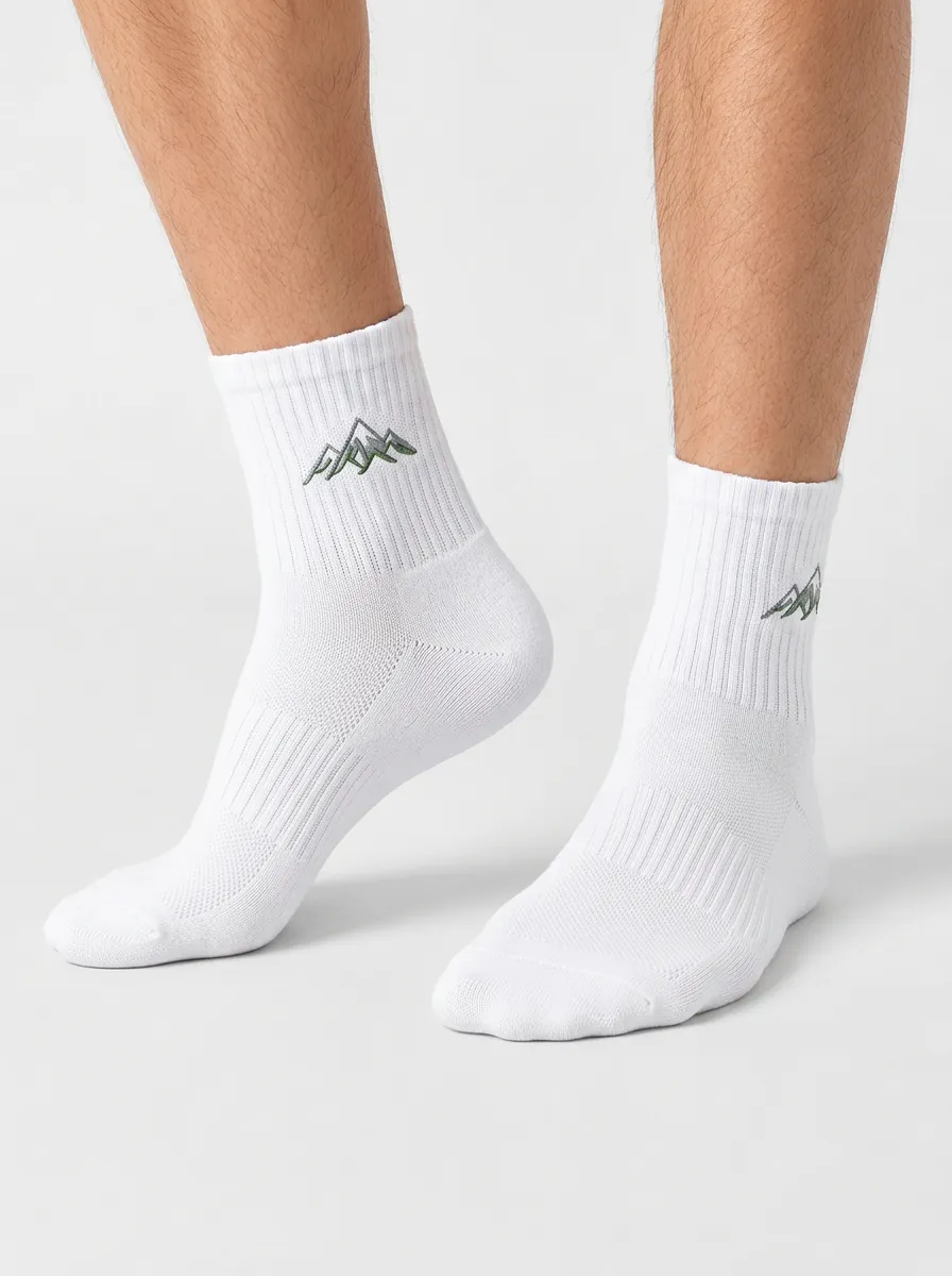 White Clean Mountain Graphic Sport Ankle Socks