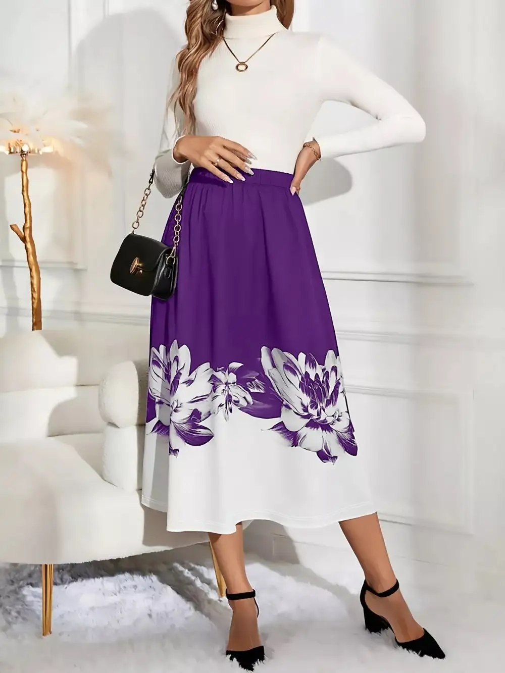 Minimal Line Printed Detail Skirt