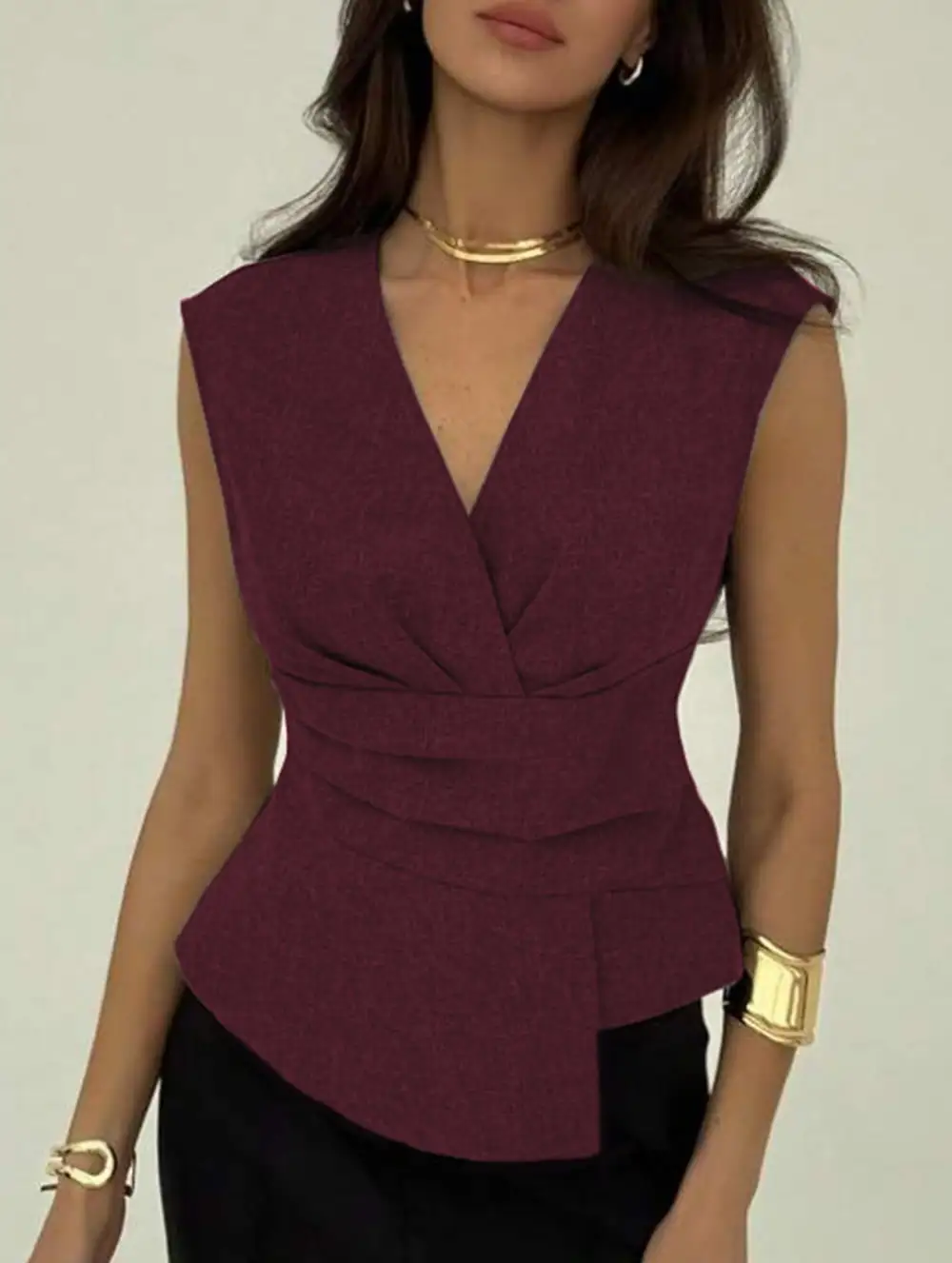 Sleeveless Fitted Waist Pullover Top