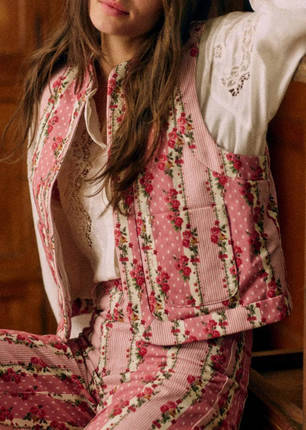 Cropped Sleeveless Printed Quilted Jacket