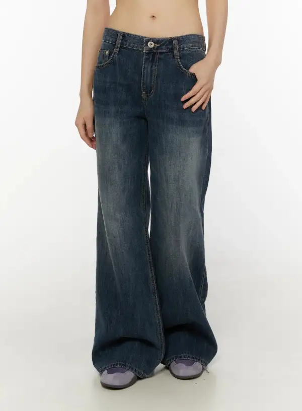 Vintage Wash Baggy Jeans