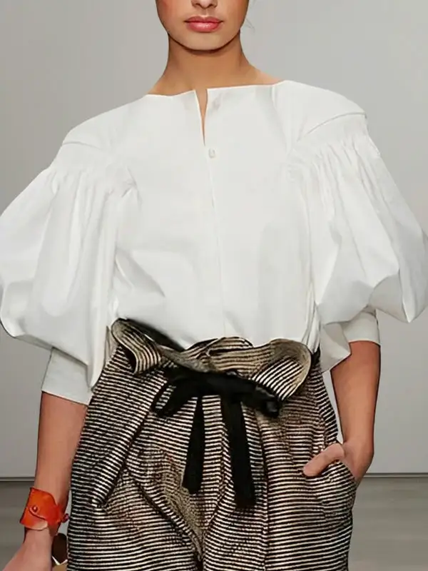 Women's Buttoned Puff-Sleeve Blouse
