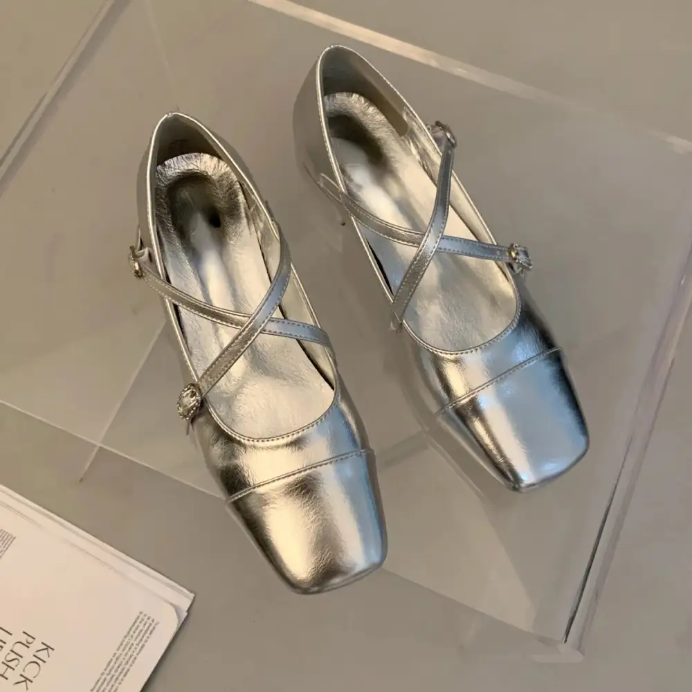Buckle-Detail Square-Toe Square-Heel Flats