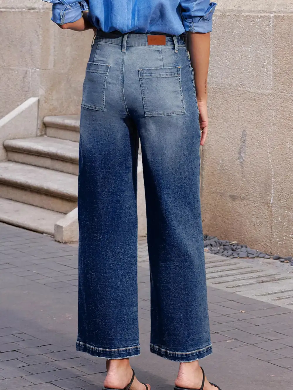 Balanced Pocketed Denim Jeans