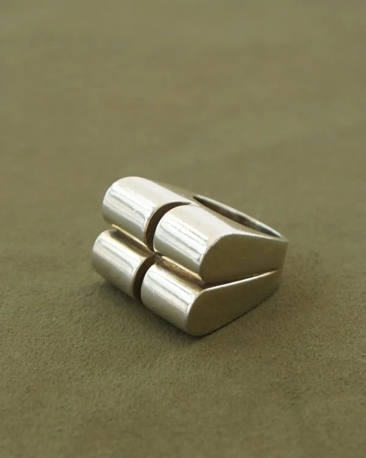 Refined Statement Classic Ring
