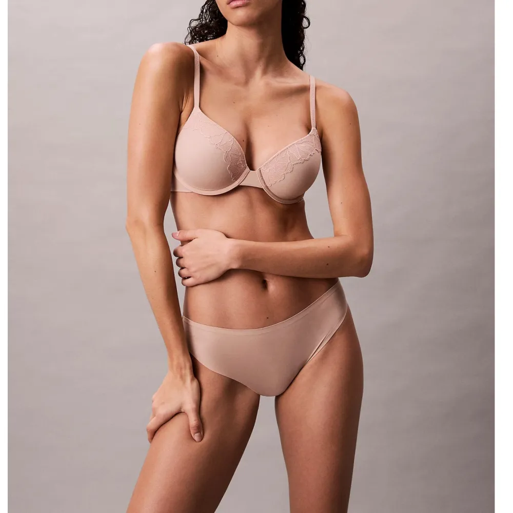 Lace Lightly-Lined Full-Coverage Bra