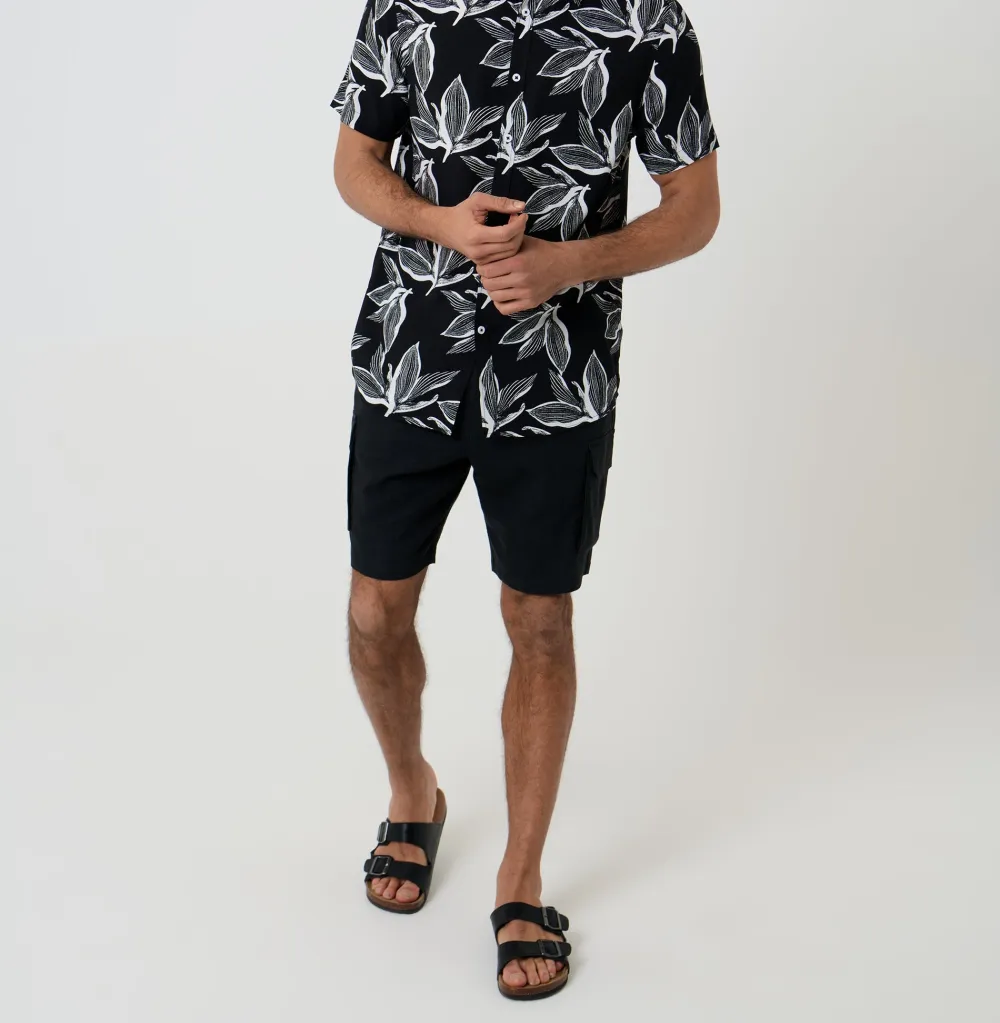Black Leaf Print Short-Sleeve Shirt