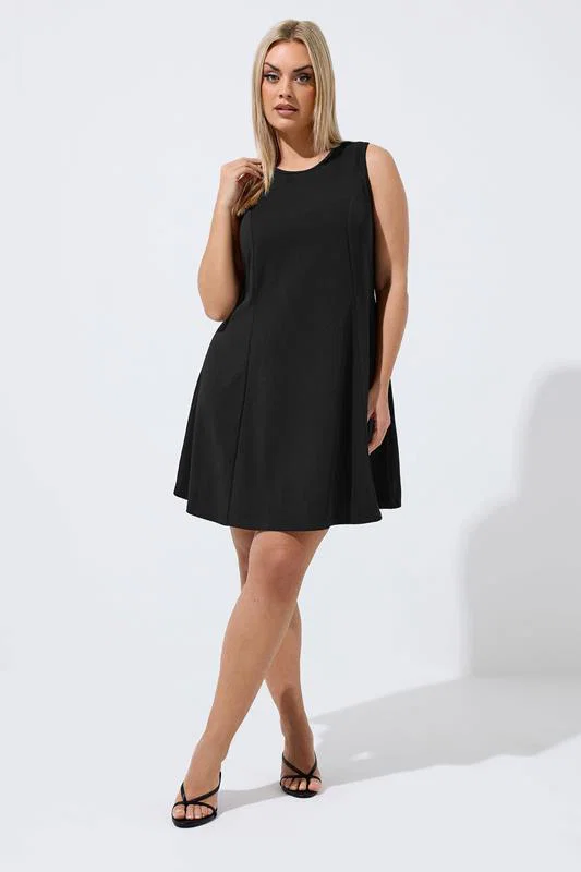 Plus Size Black Seam Detail Dress detail 1