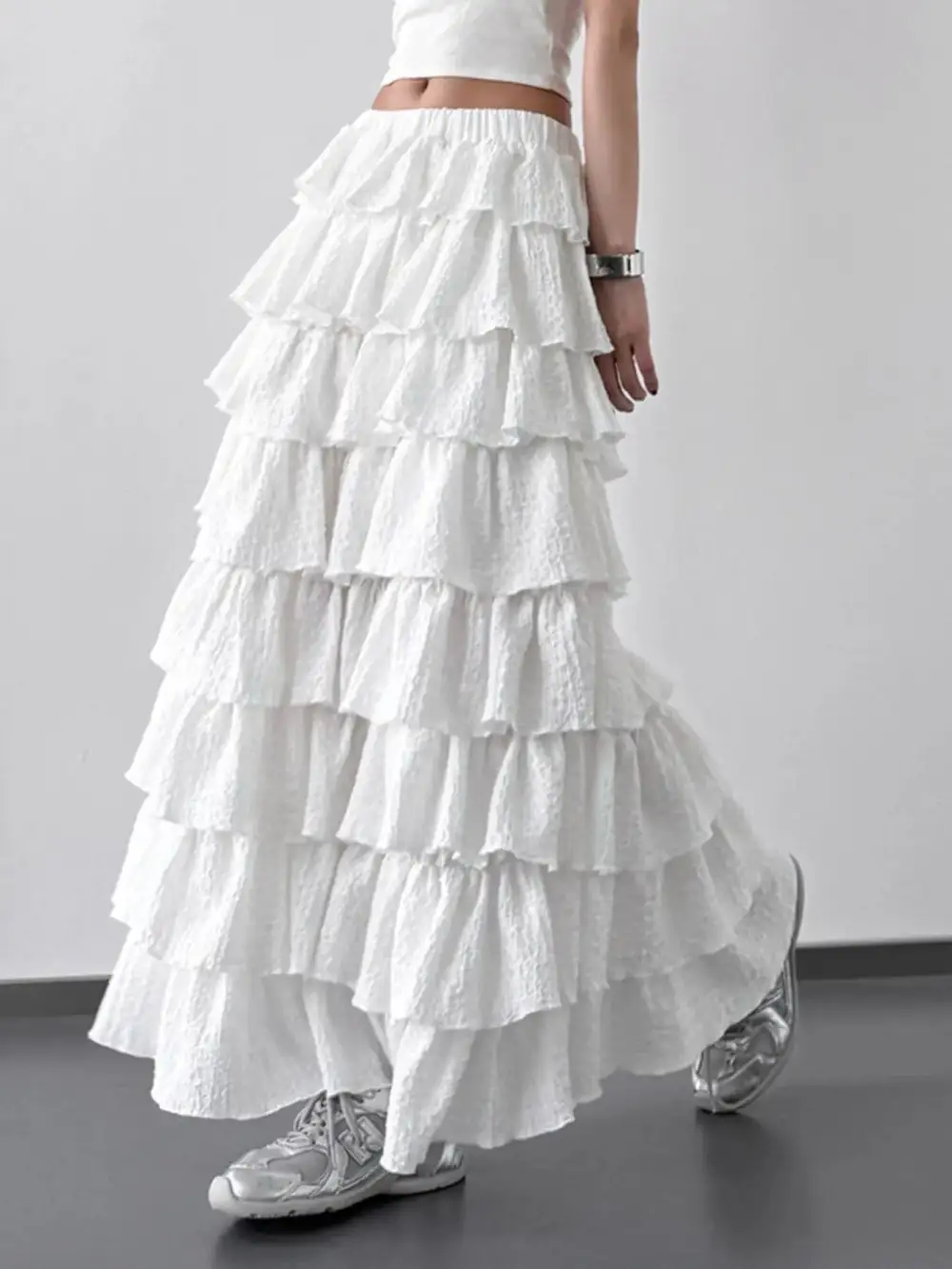 Curve Ruffle Trim Skirt