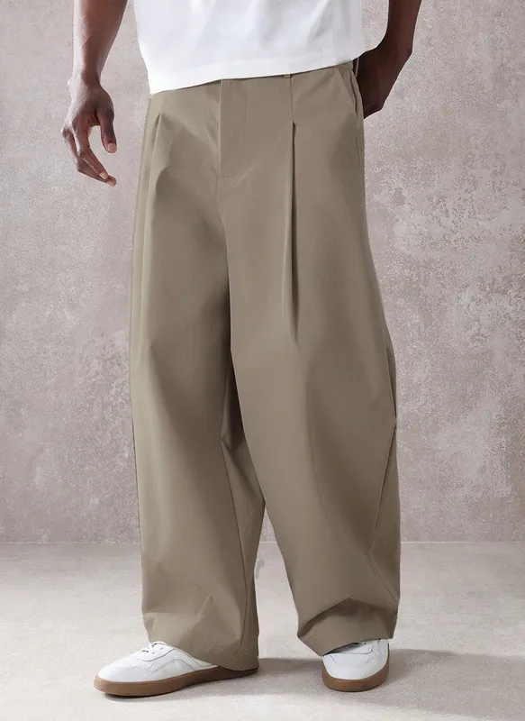 Minimal Pleated Wide-Leg Trousers