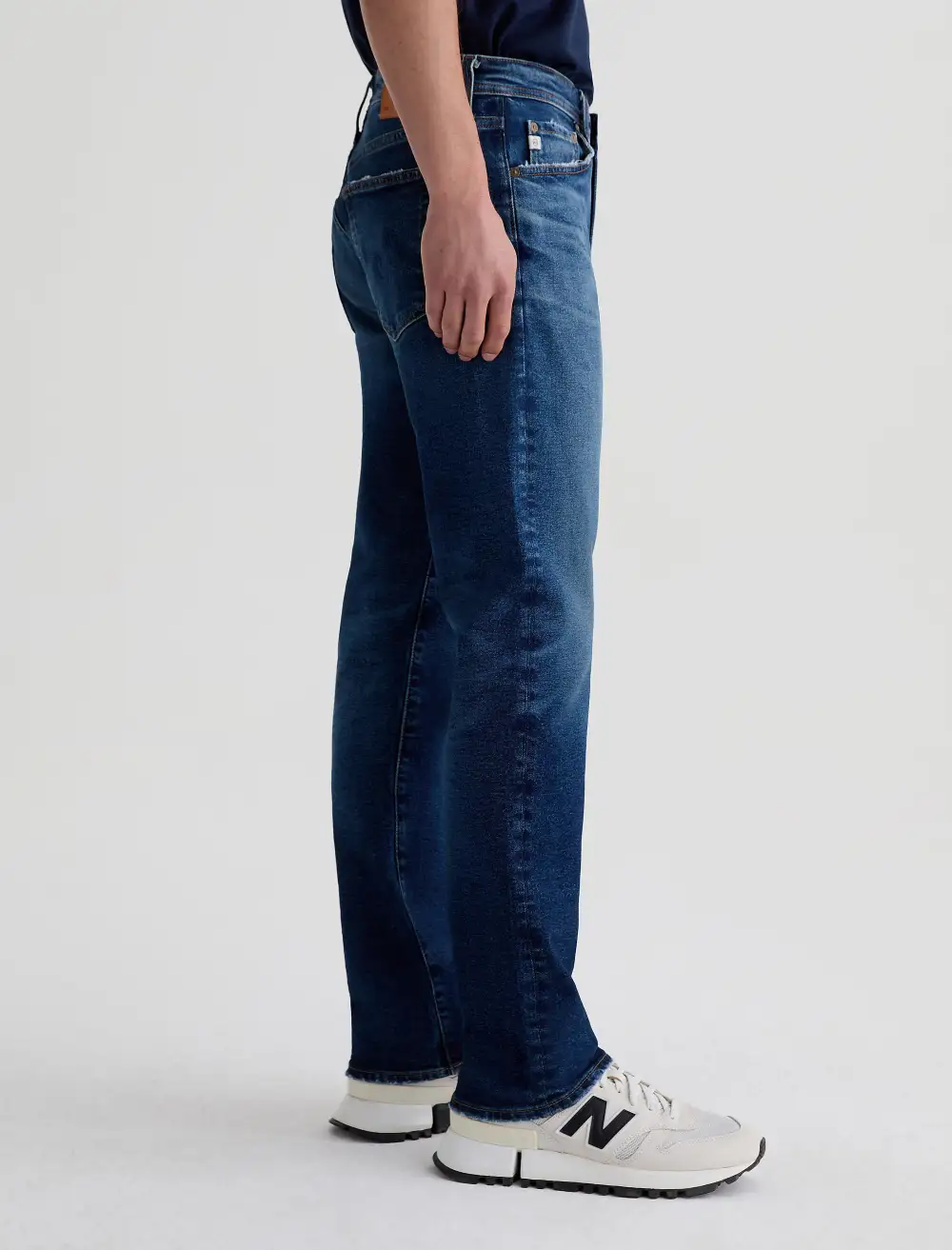 Men's Slim Straight Mid Rise Broken In Jeans