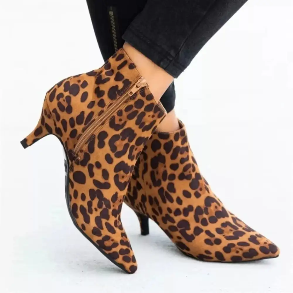 Refined Pointed Toe Kitten Heel Boots
