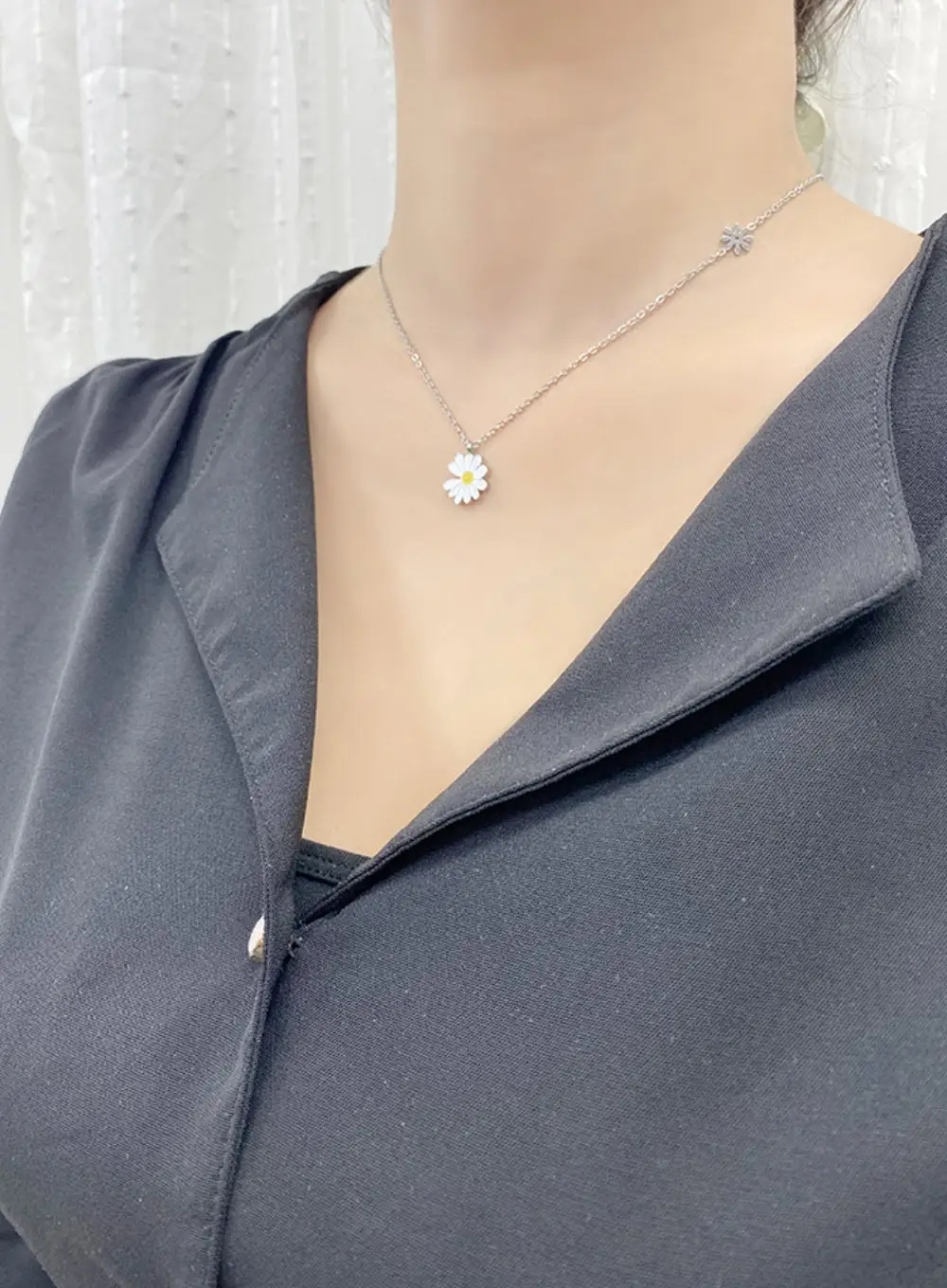 Daisy Fleabane Necklace
