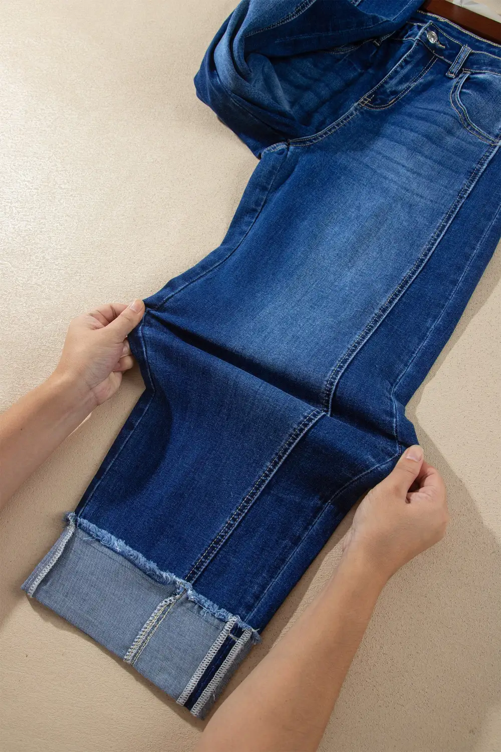 Women's Raw Hem Turnup Loose Ankle Length Jeans